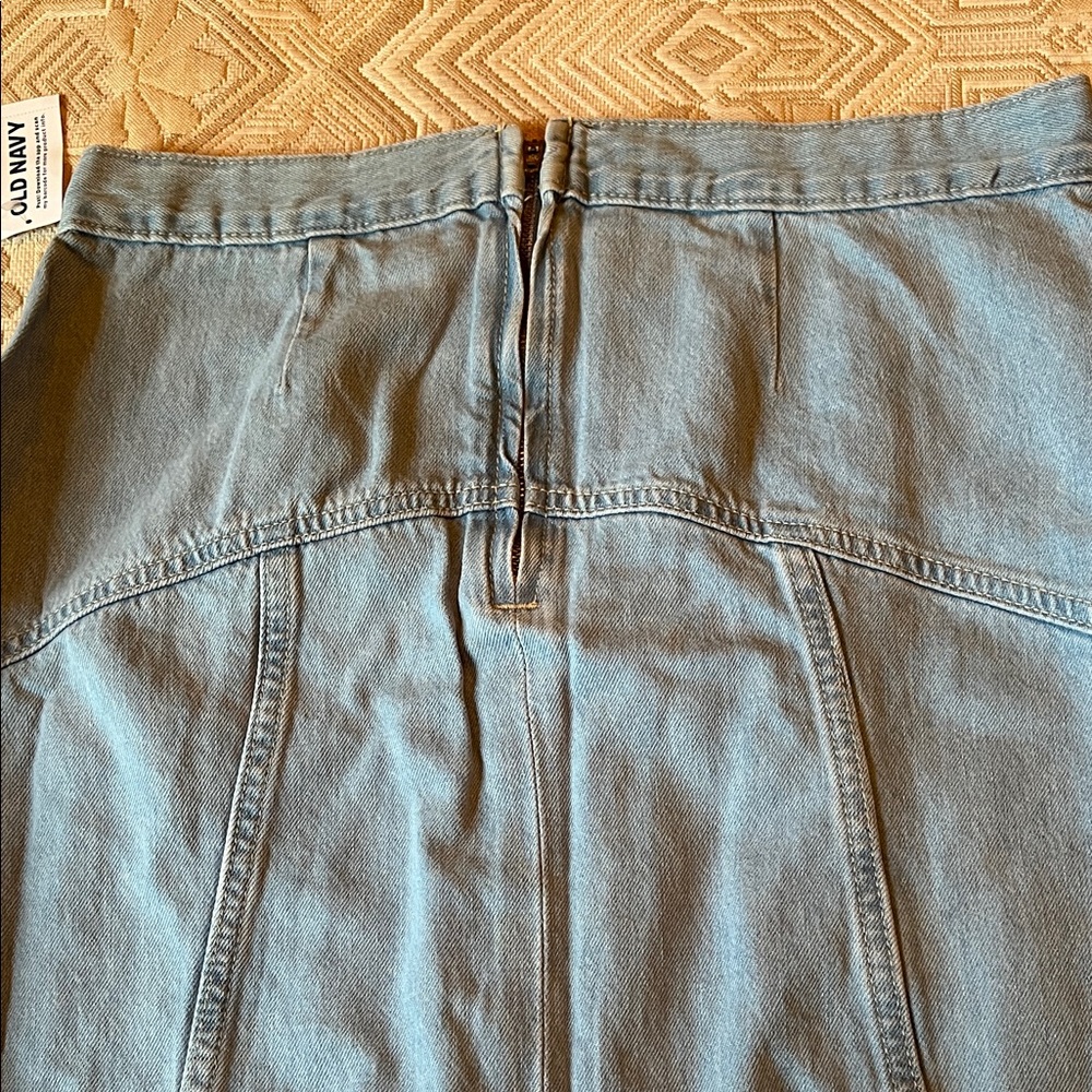 Old Navy Light Dip Mid-Rise Jean Midi Skirt/NWT/6 - Picture 9 of 11